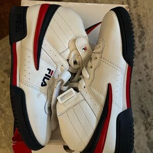 Fila Kids F-13’s size 5.5